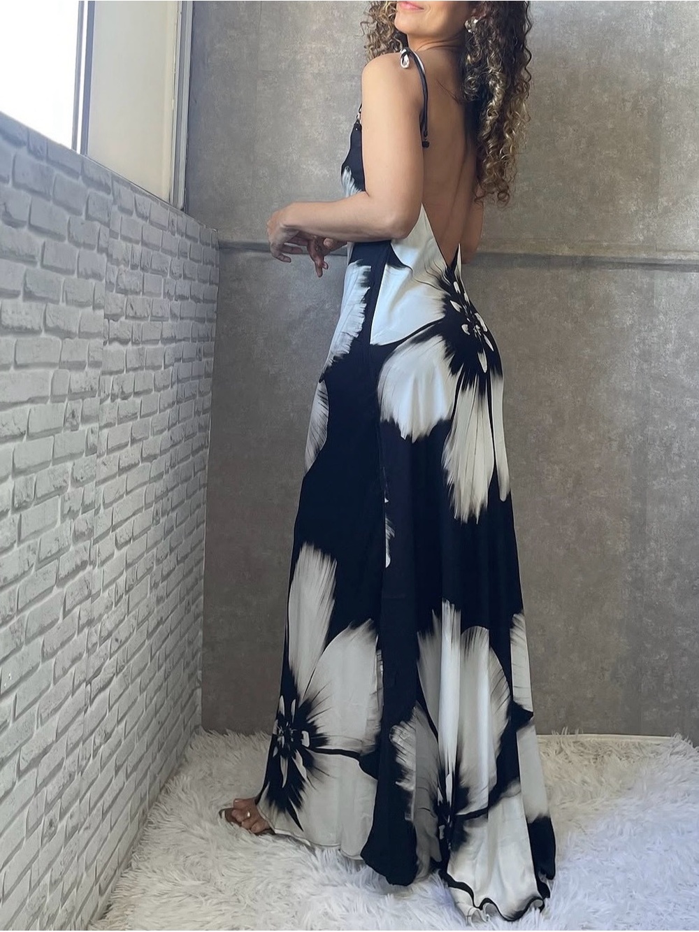 FARM Rio Black and White Floral Maxi Dress Size XS - Picture 2 of 4
